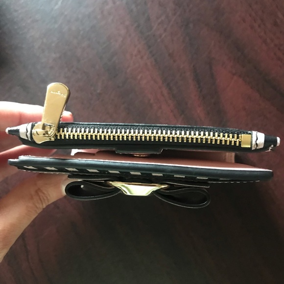 Salvatore Ferragamo Nero calfskin wallet. Excellent, like new condition. - Picture 2 of 13